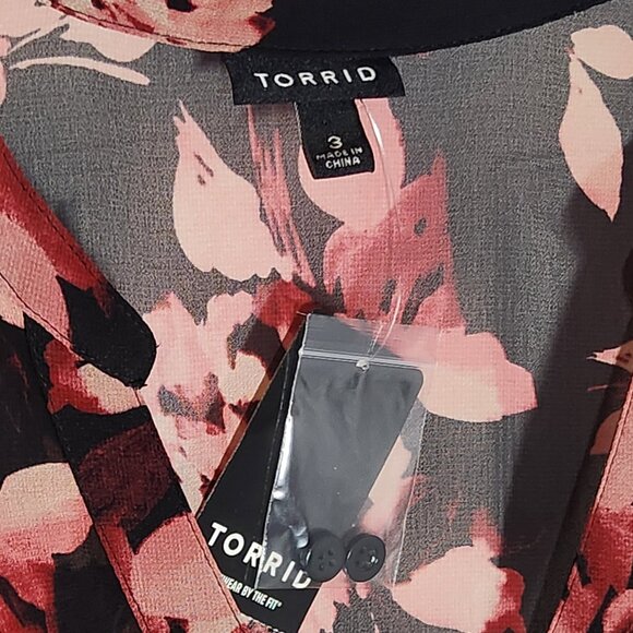 NWT - Torrid Lexie Chiffon Semi-Sheer Tunic - Size: 3 (22W/24W) PRICE IS FIRM - Picture 6 of 8
